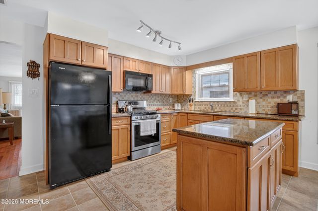 241 Charlotteville Drive N, Toms River, NJ 08757