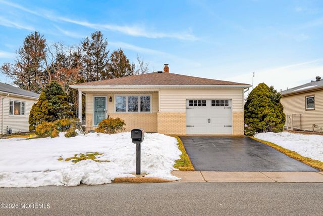 241 Charlotteville Drive N, Toms River, NJ 08757