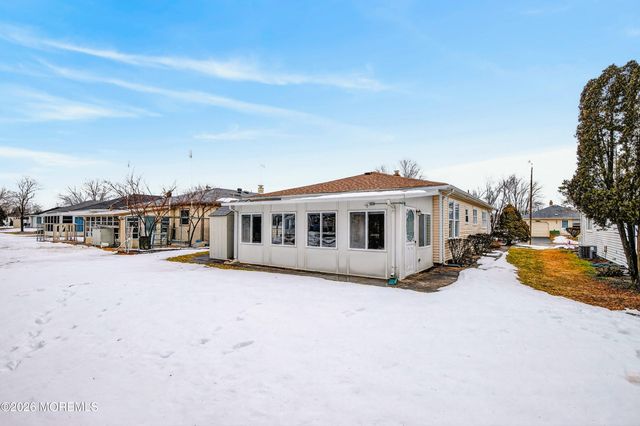 241 Charlotteville Drive N, Toms River, NJ 08757