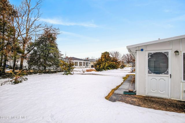 241 Charlotteville Drive N, Toms River, NJ 08757