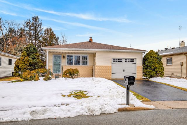 241 Charlotteville Drive N, Toms River, NJ 08757