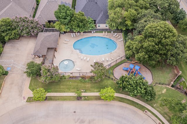 6810 Muirfield Drive, Arlington, TX 76001