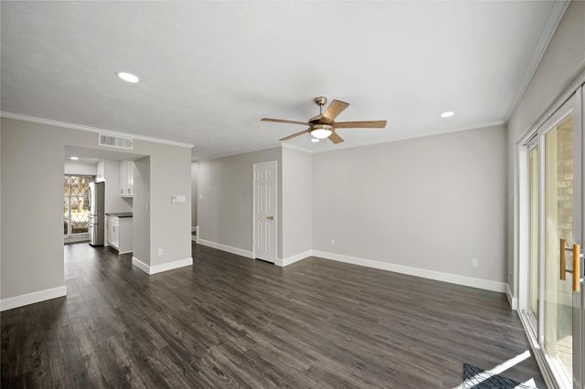 2218 Winrock Boulevard 177, Houston, TX 77057