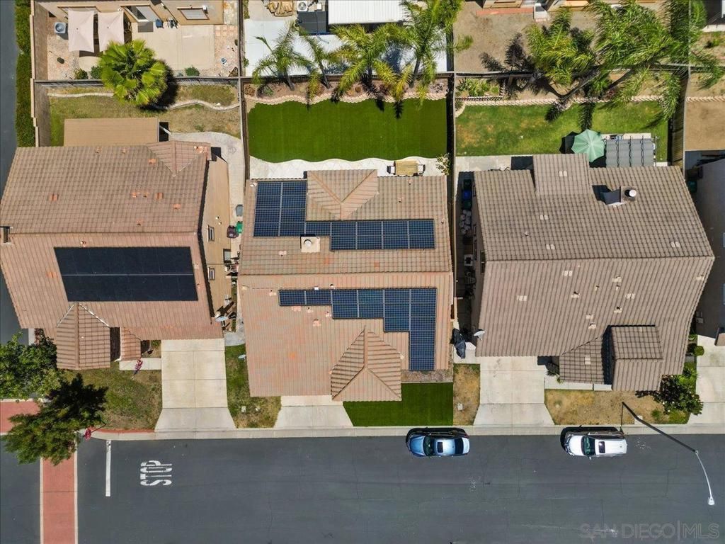 Image 35 of property listing at Address unavailable.