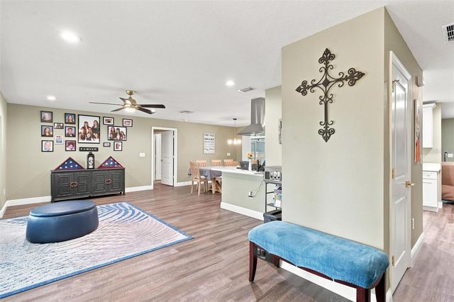 5240 ROYAL OAK DRIVE, Fruitland Park, FL 34731