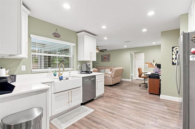 5240 ROYAL OAK DRIVE, Fruitland Park, FL 34731