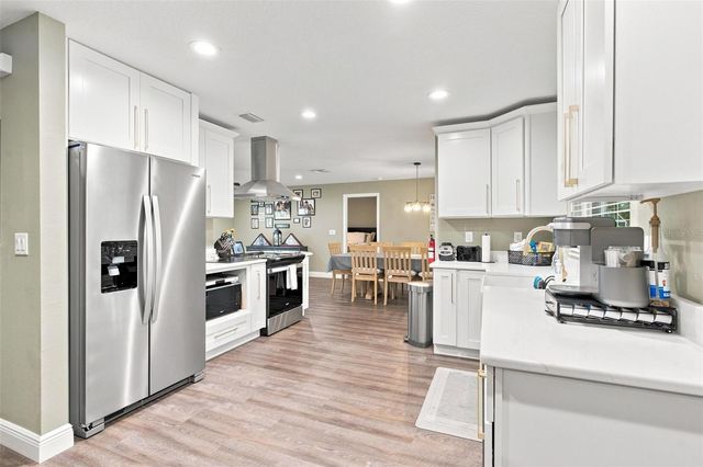 5240 ROYAL OAK DRIVE, Fruitland Park, FL 34731