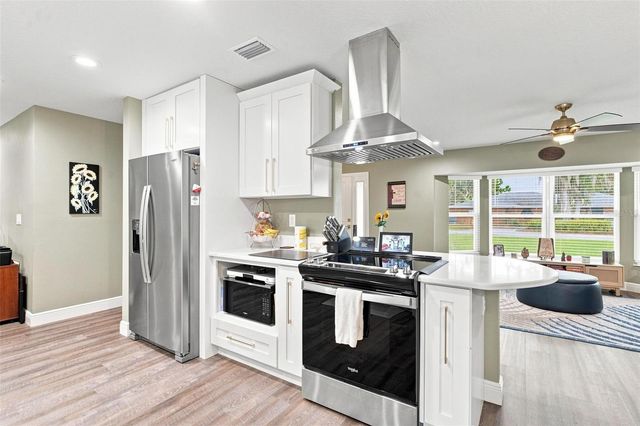 5240 ROYAL OAK DRIVE, Fruitland Park, FL 34731