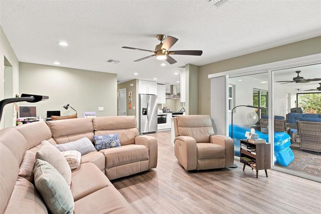 5240 ROYAL OAK DRIVE, Fruitland Park, FL 34731