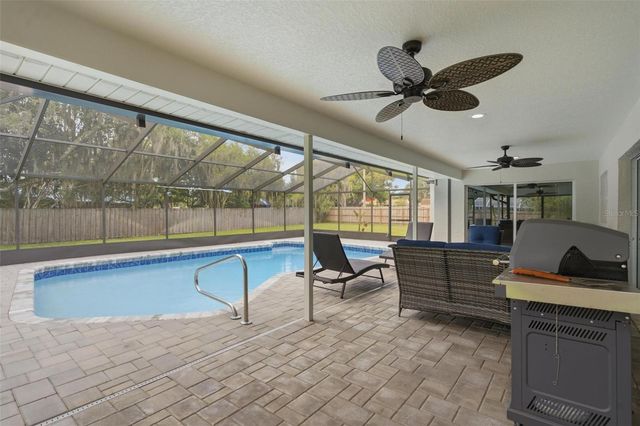 5240 ROYAL OAK DRIVE, Fruitland Park, FL 34731
