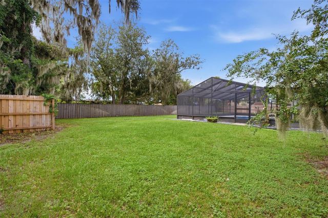 5240 ROYAL OAK DRIVE, Fruitland Park, FL 34731