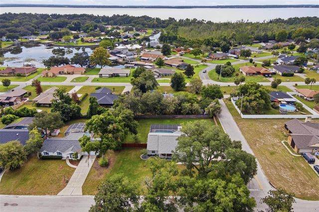 5240 ROYAL OAK DRIVE, Fruitland Park, FL 34731