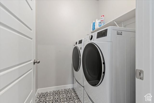 1538 W OAKBROOK DR, South Jordan, UT 84095