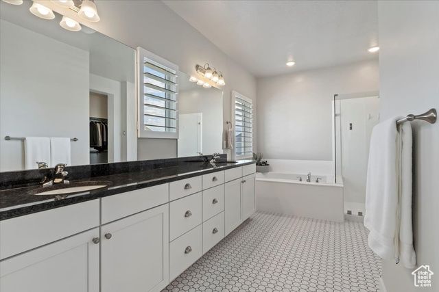 1538 W OAKBROOK DR, South Jordan, UT 84095