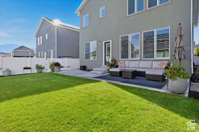 1538 W OAKBROOK DR, South Jordan, UT 84095