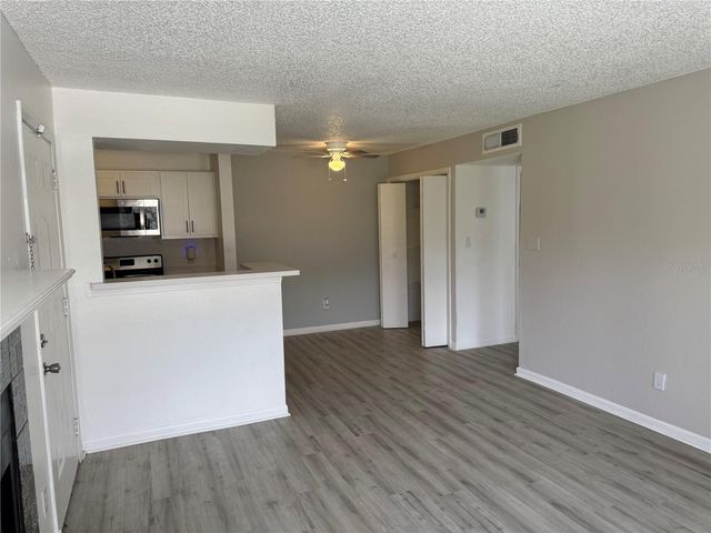 5540 DEVONBRIAR WAY H104, Orlando, FL 32822