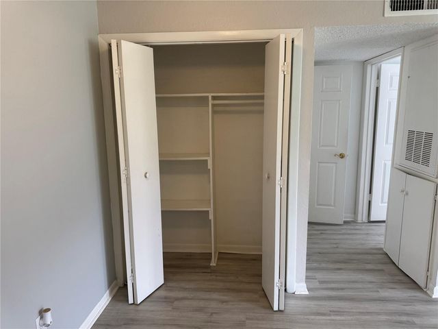 5540 DEVONBRIAR WAY H104, Orlando, FL 32822