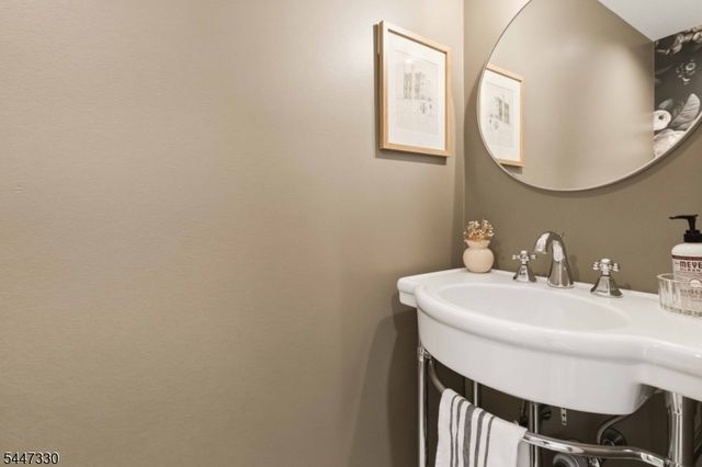 22 Symor Dr, Morris Twp., NJ 07960