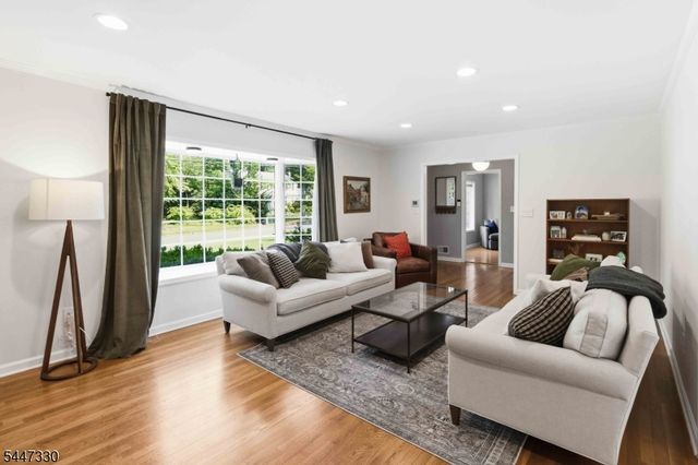 22 Symor Dr, Morris Twp., NJ 07960