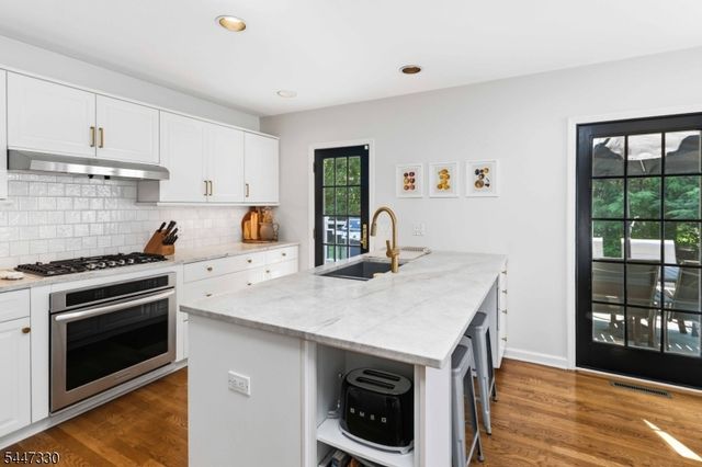 22 Symor Dr, Morris Twp., NJ 07960
