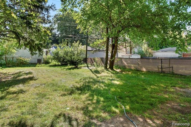 18884 Lathers Street, Livonia, MI 48152