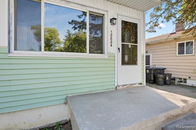 18884 Lathers Street, Livonia, MI 48152