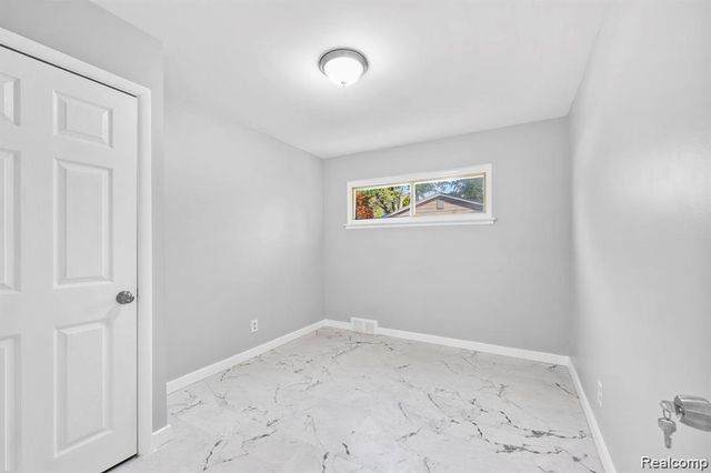 18884 Lathers Street, Livonia, MI 48152