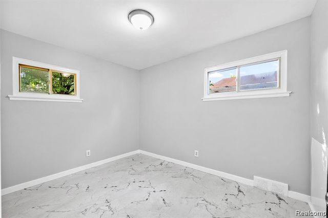 18884 Lathers Street, Livonia, MI 48152