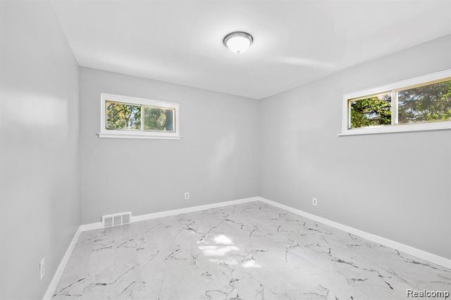 18884 Lathers Street, Livonia, MI 48152