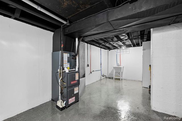 18884 Lathers Street, Livonia, MI 48152