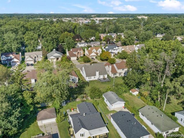 18884 Lathers Street, Livonia, MI 48152