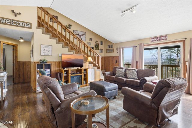 801 Lloyd Huskey Road, Pigeon Forge, TN 37863