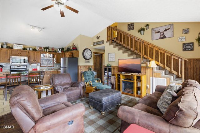 801 Lloyd Huskey Road, Pigeon Forge, TN 37863