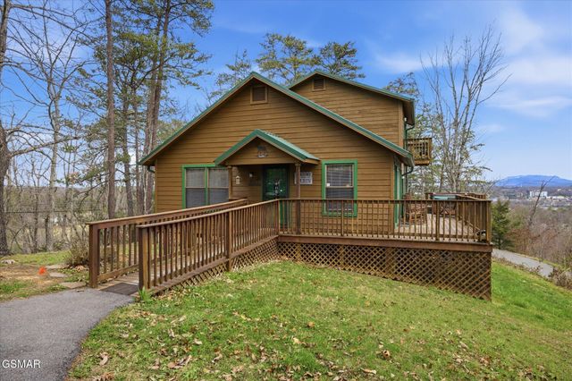 801 Lloyd Huskey Road, Pigeon Forge, TN 37863