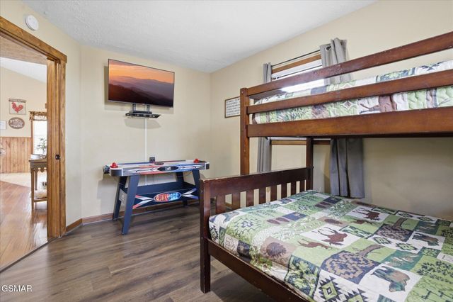 801 Lloyd Huskey Road, Pigeon Forge, TN 37863