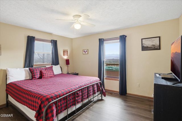 801 Lloyd Huskey Road, Pigeon Forge, TN 37863