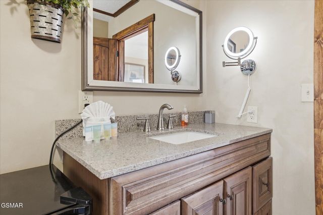 801 Lloyd Huskey Road, Pigeon Forge, TN 37863