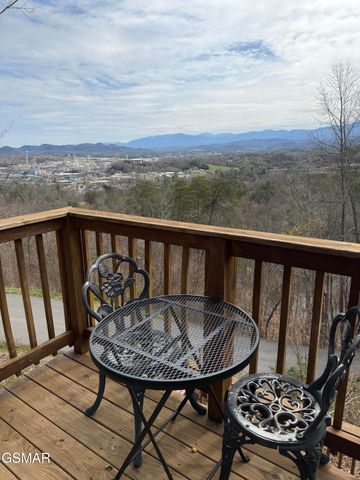 801 Lloyd Huskey Road, Pigeon Forge, TN 37863