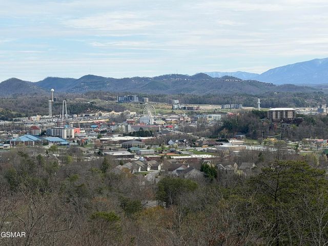 801 Lloyd Huskey Road, Pigeon Forge, TN 37863