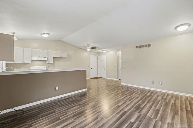 41916 King Edward Court, Clinton Charter Township, MI 48038