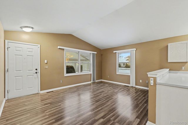 41916 King Edward Court, Clinton Charter Township, MI 48038