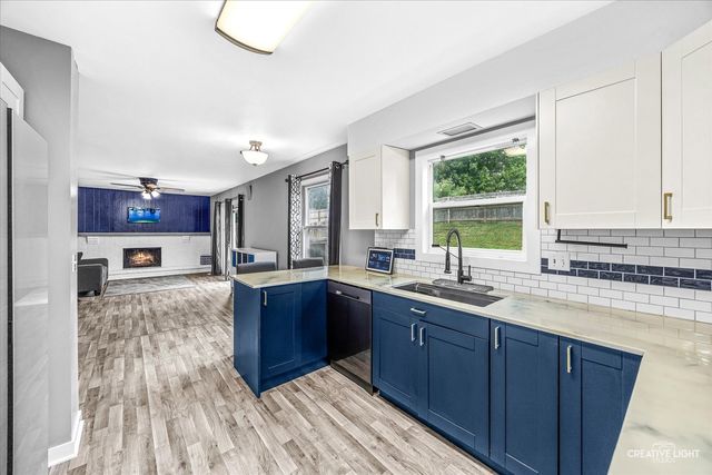 1572 Andover Avenue, St. Charles, IL 60174