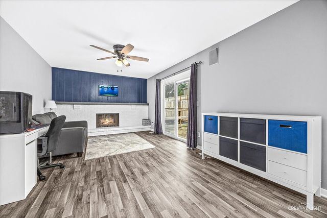 1572 Andover Avenue, St. Charles, IL 60174