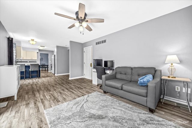 1572 Andover Avenue, St. Charles, IL 60174