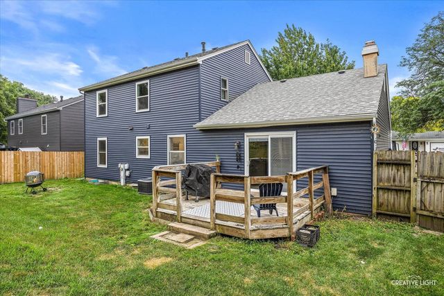 1572 Andover Avenue, St. Charles, IL 60174