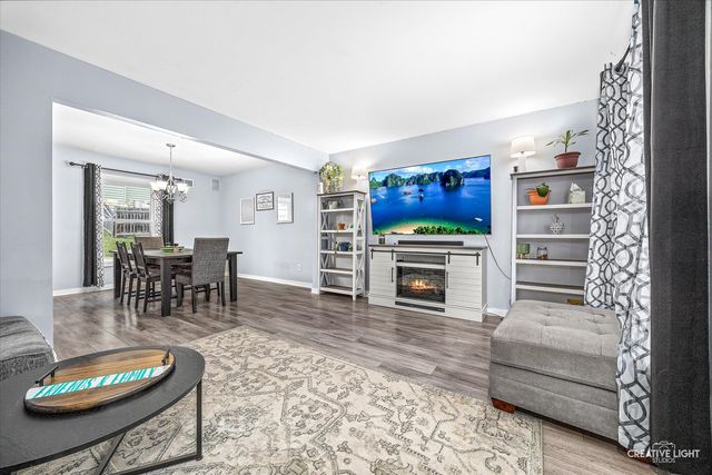 1572 Andover Avenue, St. Charles, IL 60174