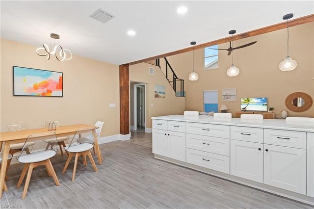 523 103rd AVE N, Naples, FL 34108