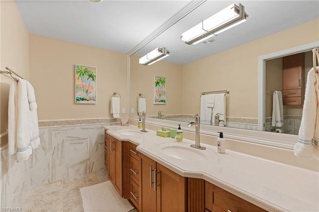 523 103rd AVE N, Naples, FL 34108