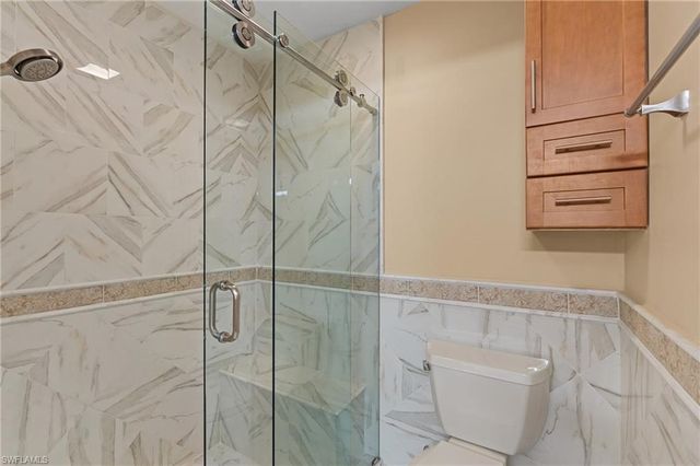 523 103rd AVE N, Naples, FL 34108