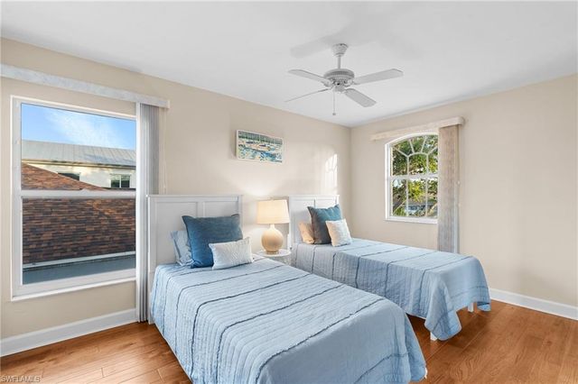 523 103rd AVE N, Naples, FL 34108